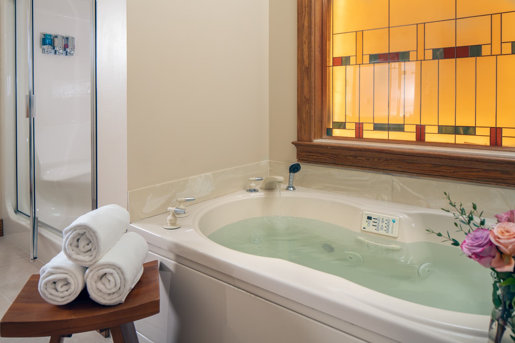 jacuzzi tub with stained glass