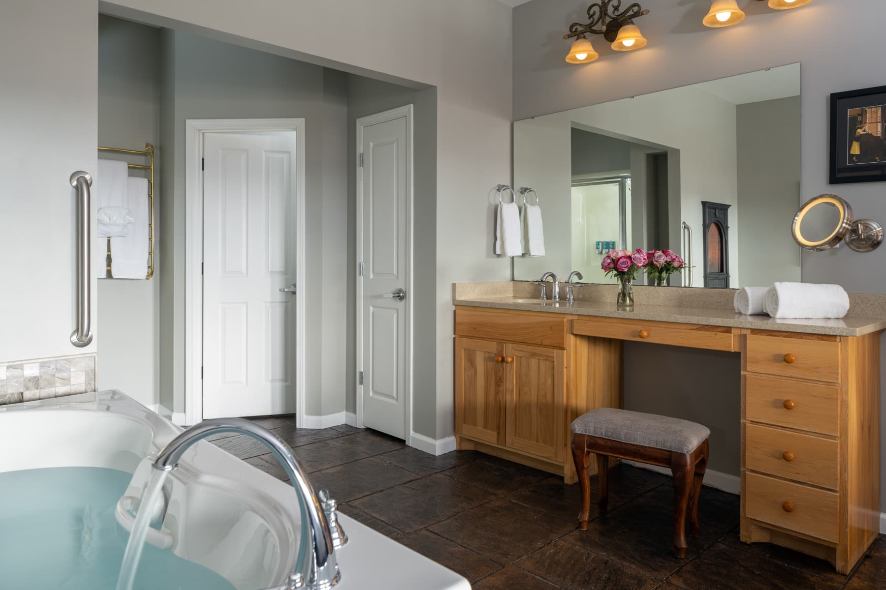 Patio 1 Vanity and Jetted Tub